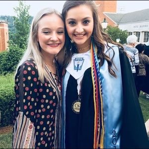 Meet your Posher, Emily